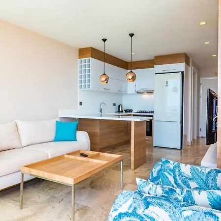 Azure Dream Vila *